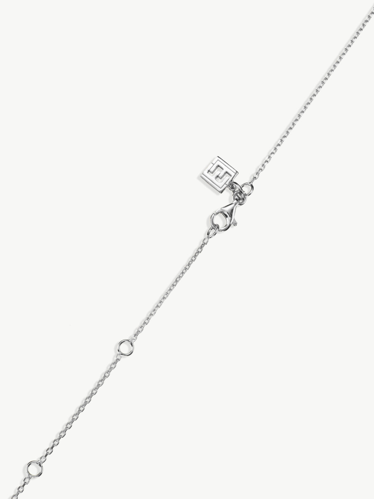 Trace Chain with feature logo in silver