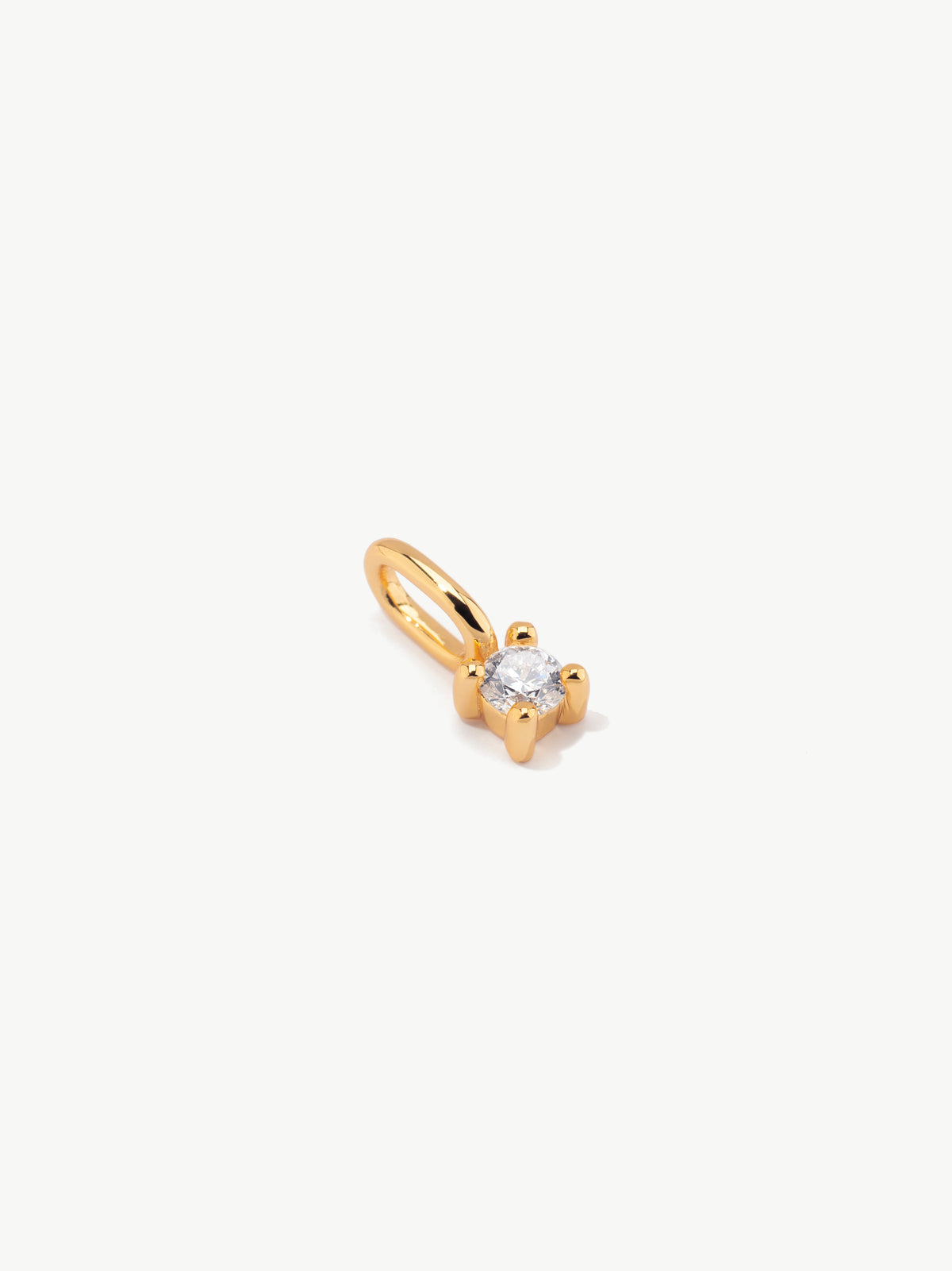18ct gold vermeil lab grown diamond pendant and stud set pendant shot different angle