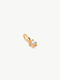 18ct gold vermeil lab grown diamond pendant and stud set pendant shot different angle