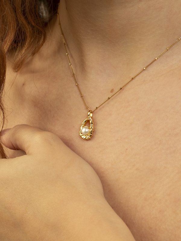 Freshwater pearl pendant on satellite chain in gold vermeil