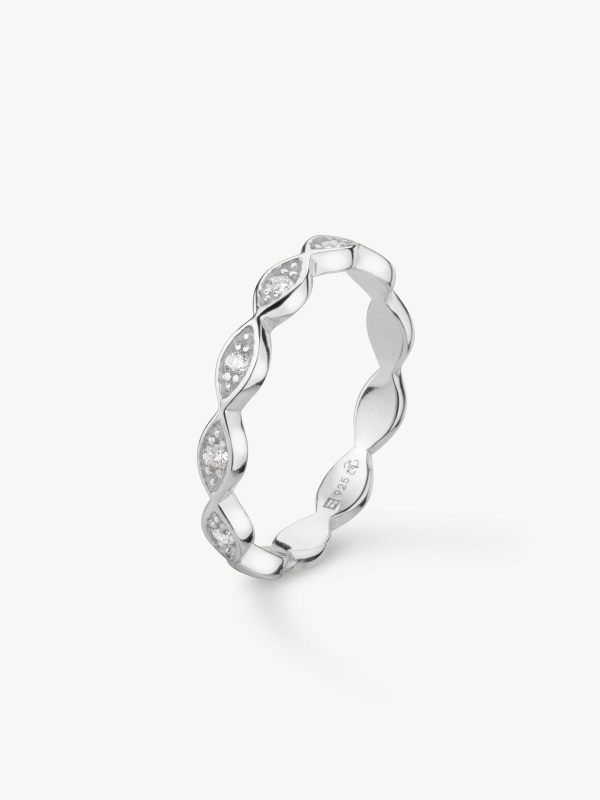 Petal diamond ring in Sterling Silver