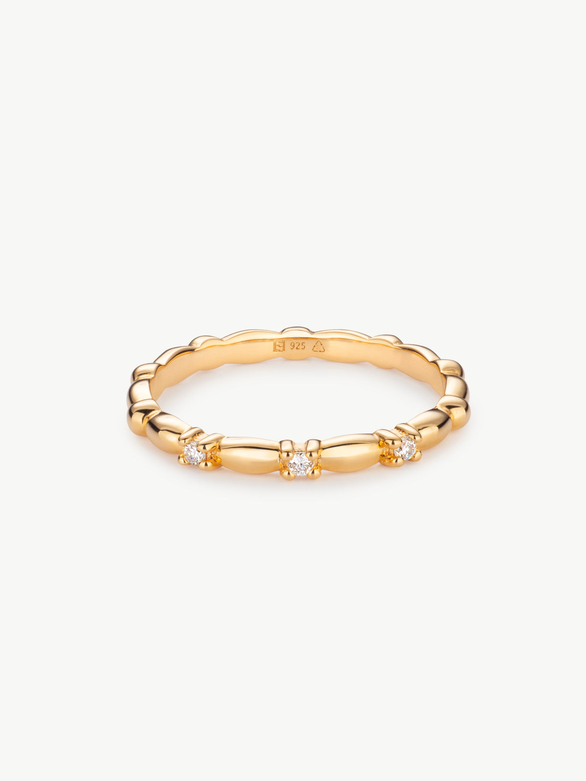 Grace ring with lab-grown diamonds from L'ERA Jewellery
