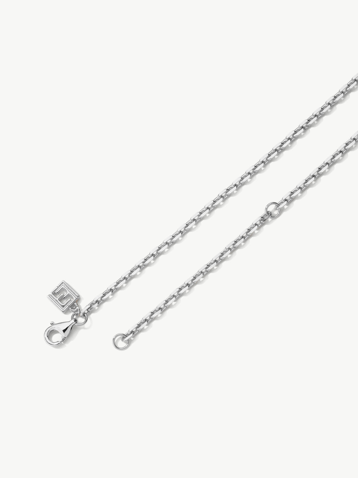 L'ERA link chain in sterling silver.