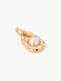 Freshwater pearl pendant in 18ct gold vermeil