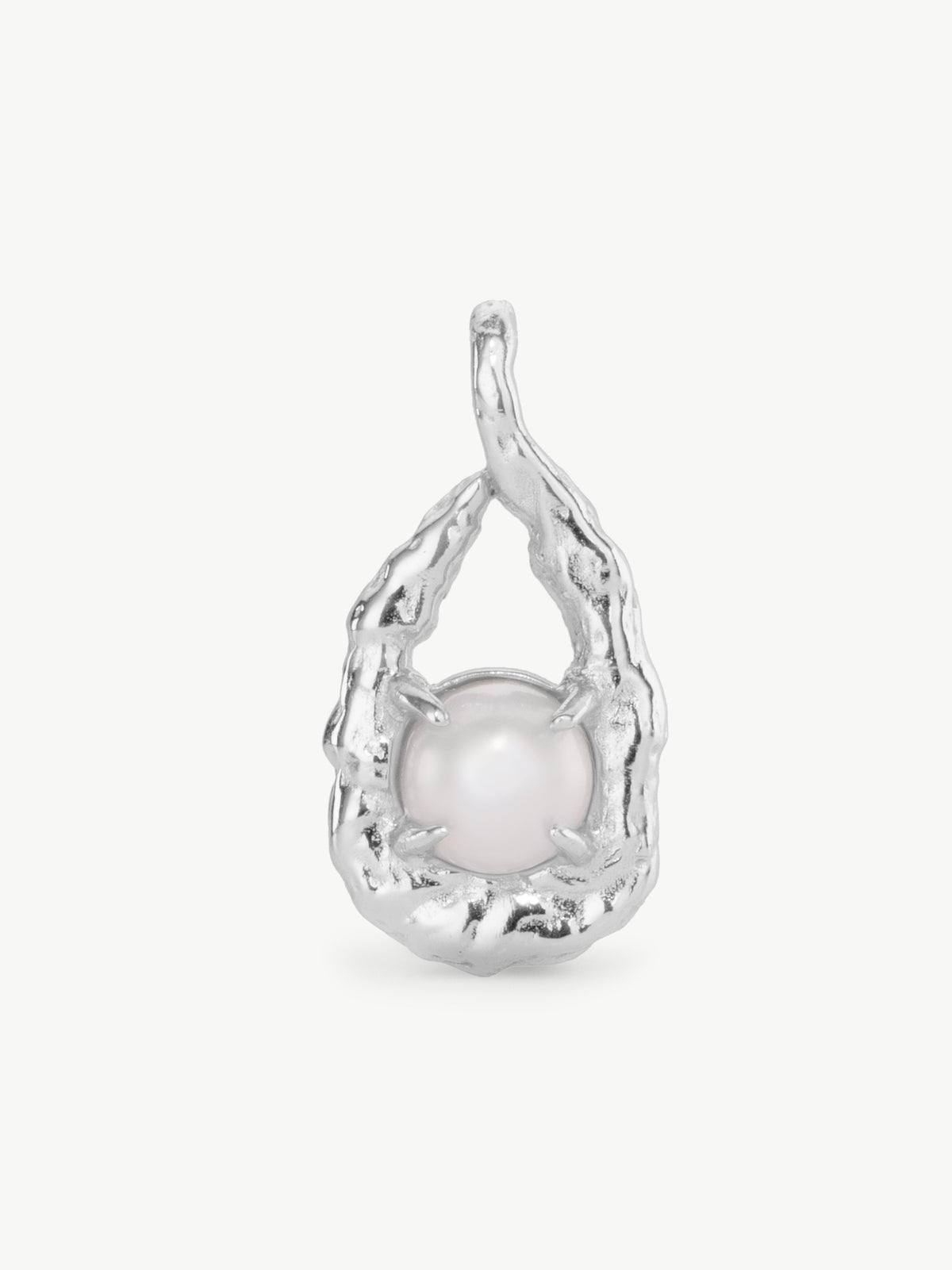 Freshwater pearl pendant in 18ct Sterling Silver