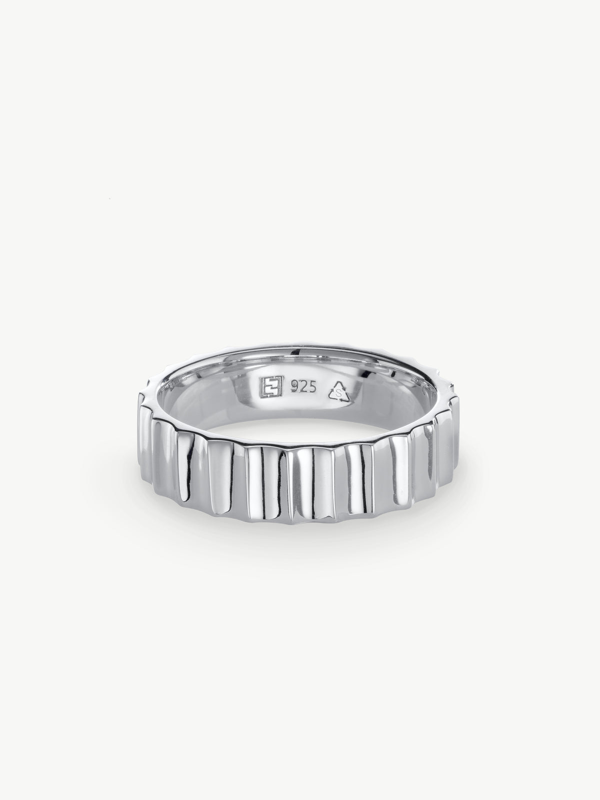 Ridged men's ring